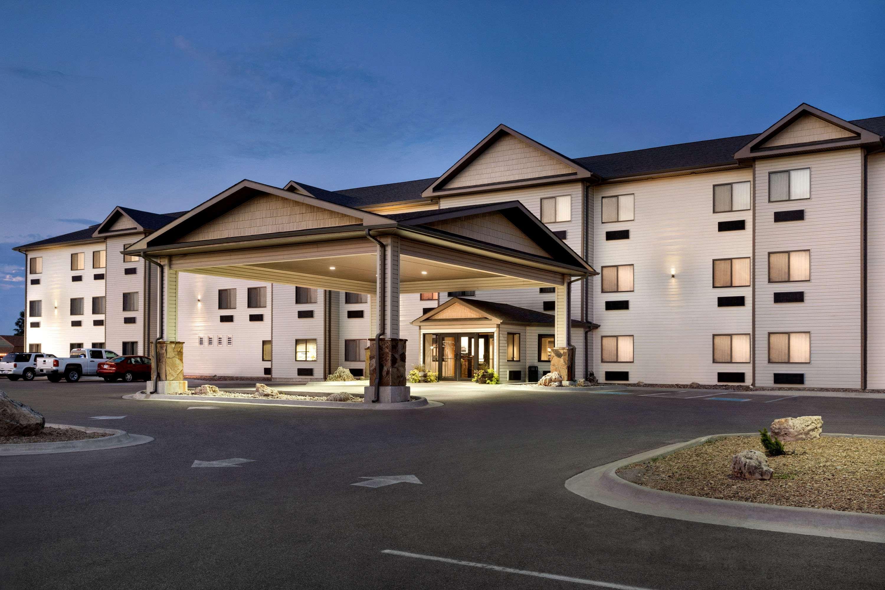 Baymont By Wyndham Wellington Hotel Exterior foto